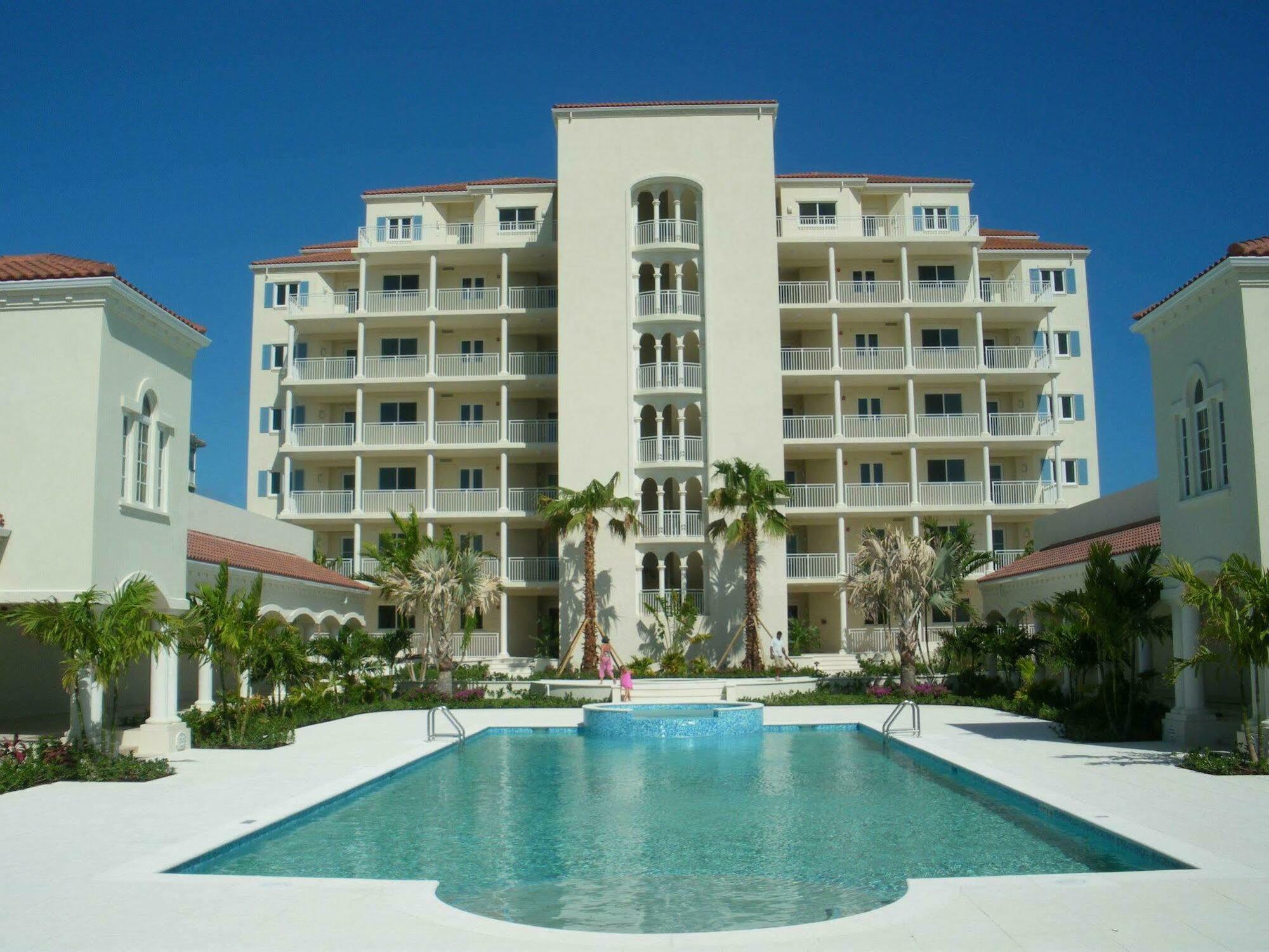The Venetian On Grace Bay Lejlighedshotel Eksteriør billede